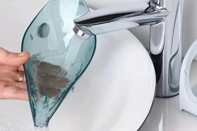 Smart Water-Draining Soap Holder - Leaf Shape